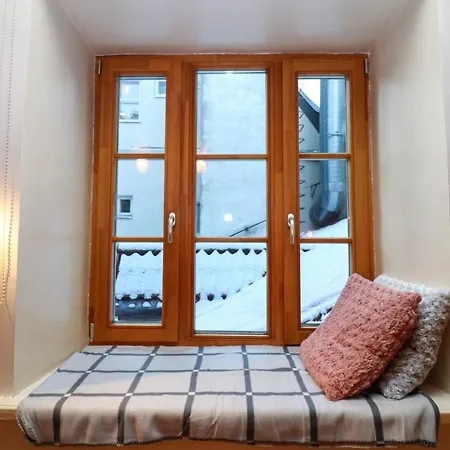 Cozy Historical Flat In The Heart Of Old Town