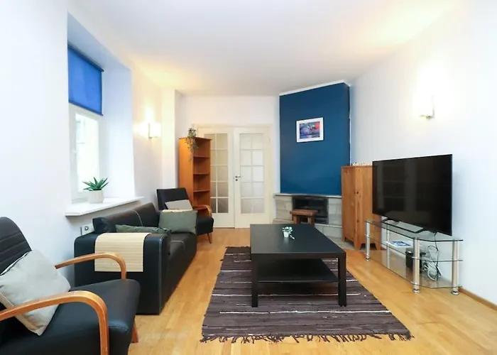 Cozy Historical Flat In The Heart Of Old Town 아파트 *