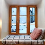 Cozy Historical Flat In The Heart Of Old Town